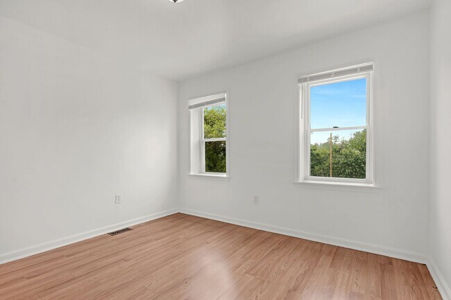 Photo - 2 Bedroom End Unit Accepting Voucher and Market Tenants
