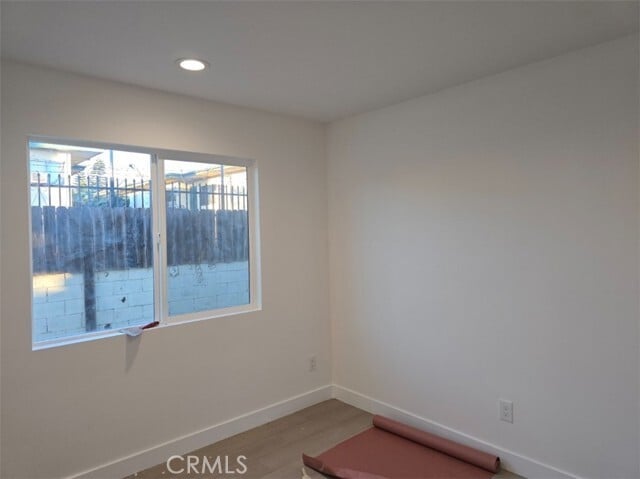 1319 E 59th Pl