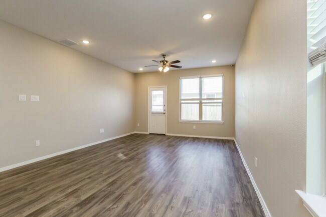 Photo - 16731 Rover Ln