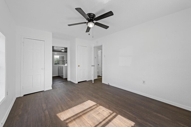 Photo - 2601 Herring Ave