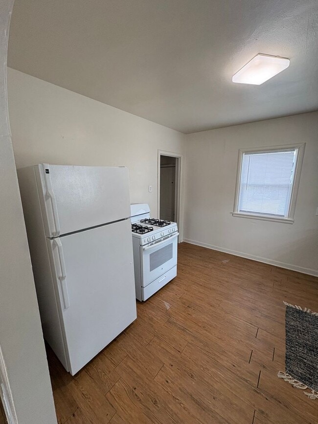 Photo - 3bd 2ba