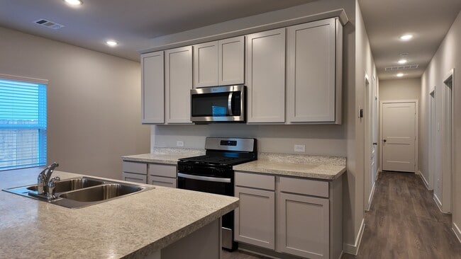 Photo - 16878 Pandora Wy