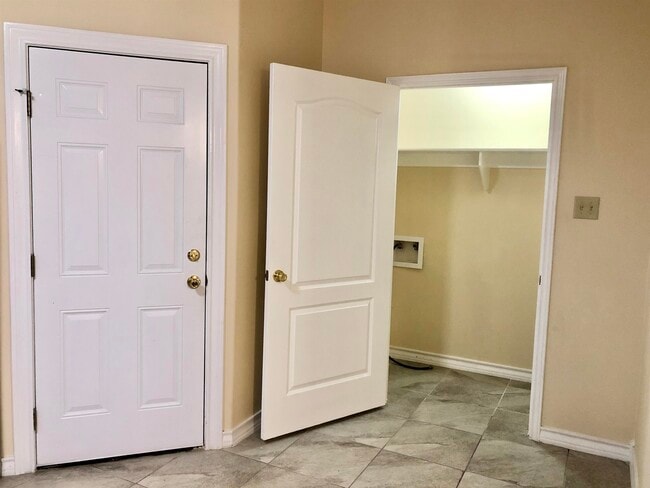 Photo - 4246 Dorel Dr Unit 23