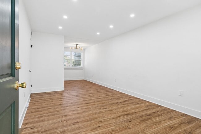 Photo - 55 Faris Cir