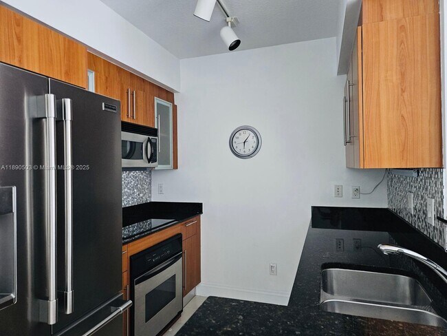 Photo - 335 S Biscayne Blvd Unidad 2202