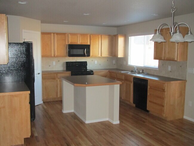 Photo - 427 Bow Creek Ln