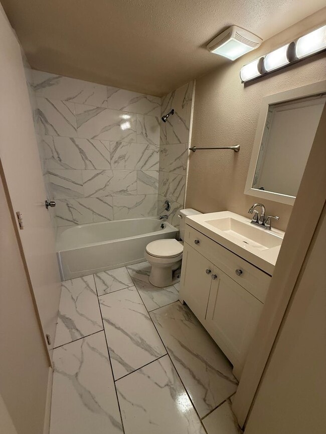 Photo - Charming 2 Bedroom Apartment with Balcony ... Unit 110