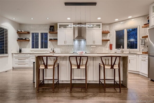 Photo - Extravagant home with lots to offer!