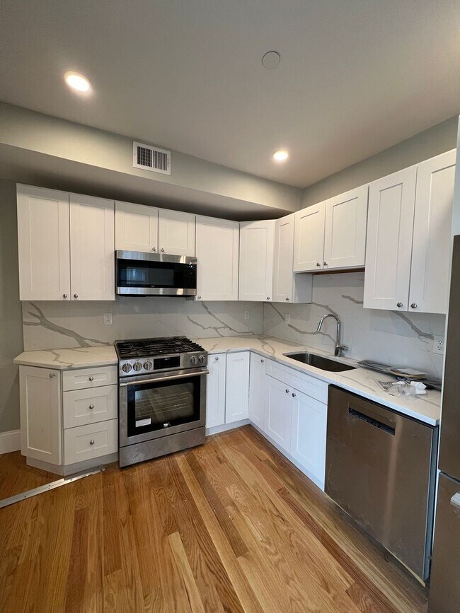 Photo - RARE 2 bed 2 bath..... Available in Somerville....