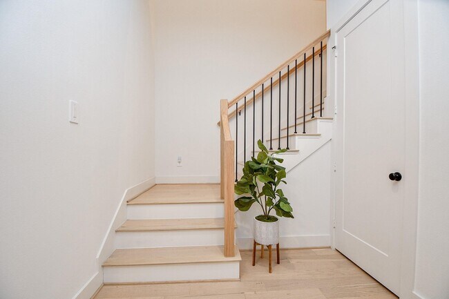 Photo - 4403 Greeley St