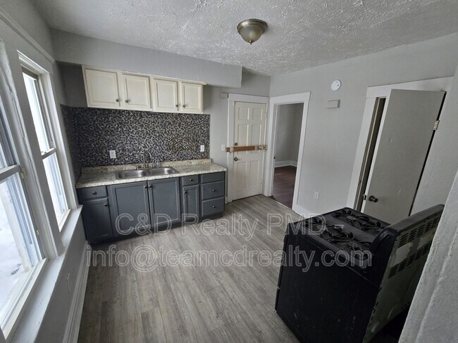 Photo - 13701 Benwood Ave