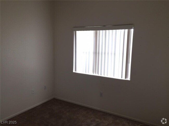 Building Photo - 9303 Gilcrease Ave Unit 2210 Rental