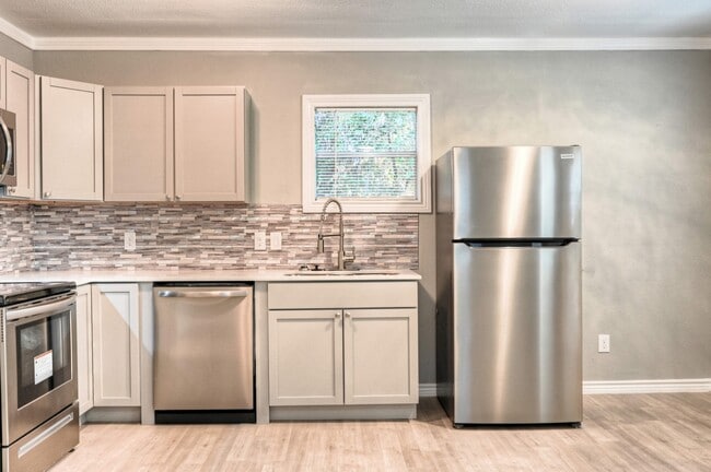 Photo - 10157 Barberry St