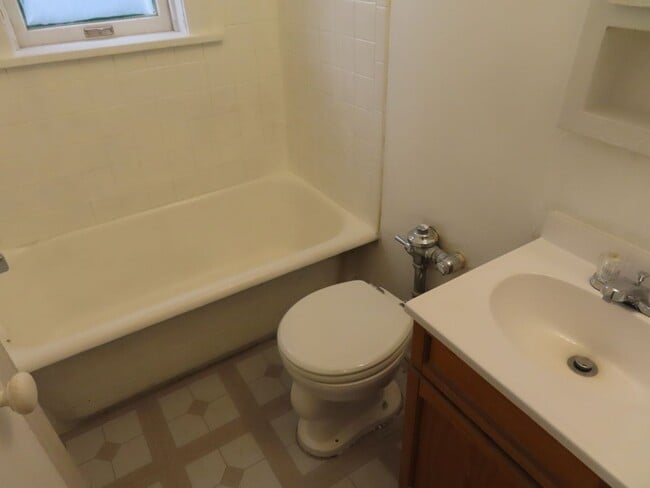 Photo - Fulton Manor