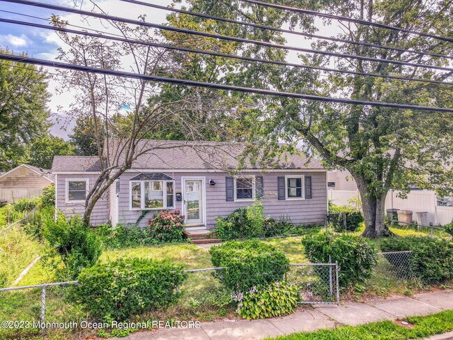Photo - 638 Morningside Ave House