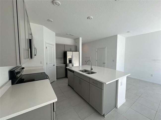 Photo - 2416 Paravane Wy