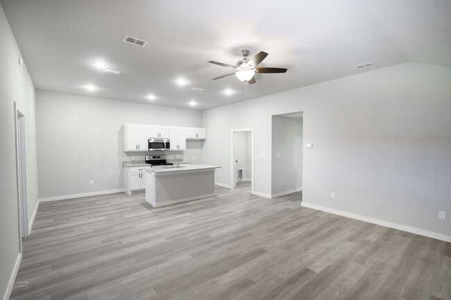 Photo - 2718 Roman Ln