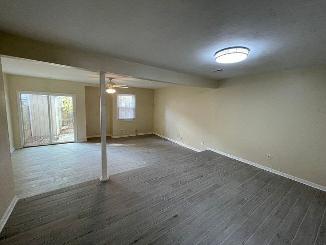 Photo - Updated Virginia Beach Townhouse