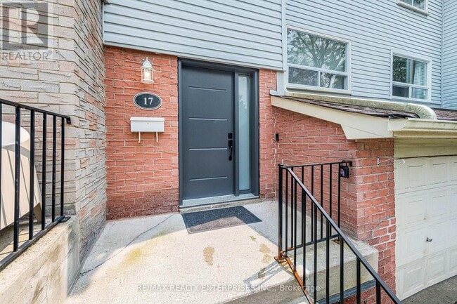 Photo - 1055 Shawnmarr Rd