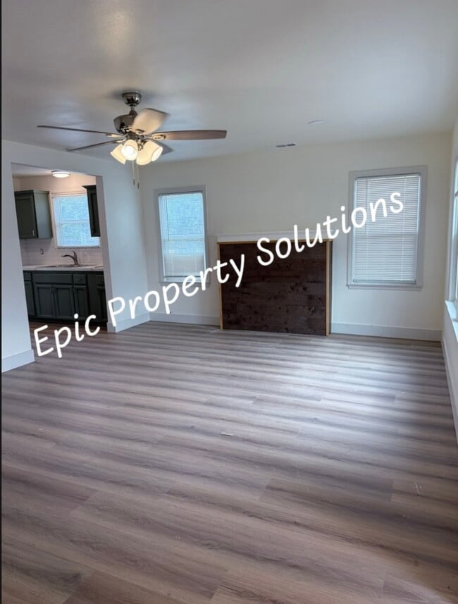 Photo - 319 E Dayton Ave