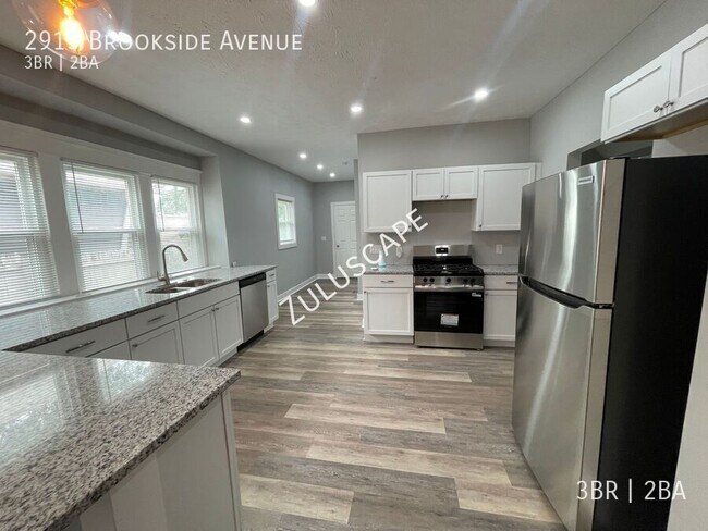 Photo - 2915 E Brookside Ave