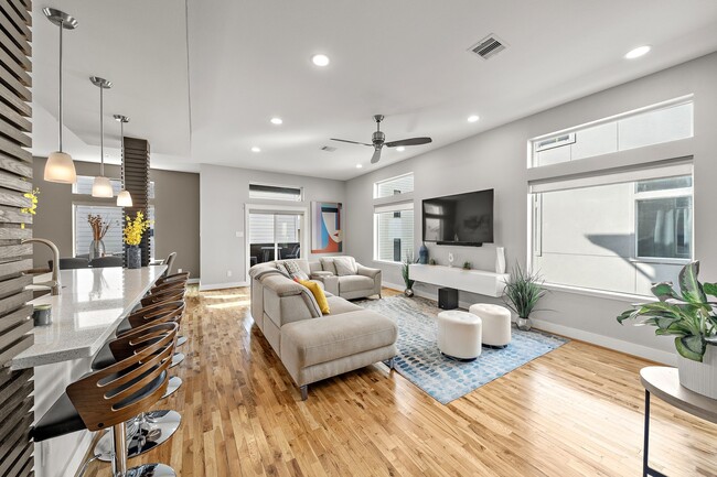 Photo - 4309 Marina St