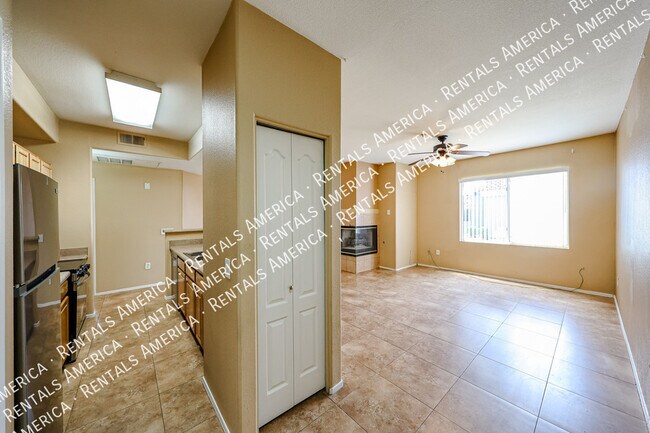 Photo - 2929 W Yorkshire Dr Unidad 1016 Rental