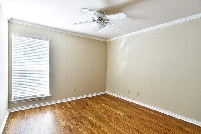 Photo - 148 Cobblestone Row Unit 1
