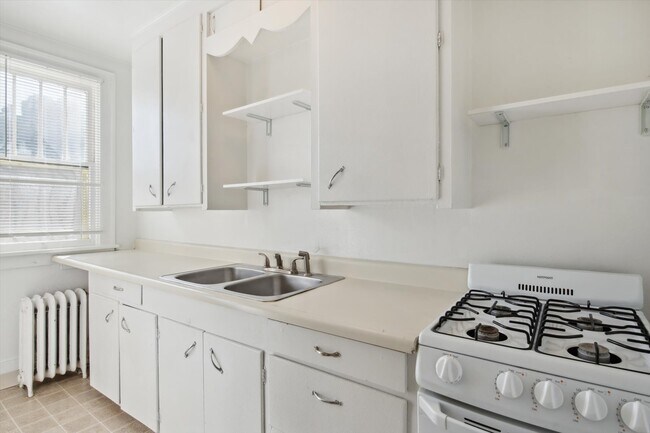 Photo - Beautiful One Bedroom, Spacious, Natural L... Unidad 08