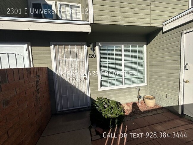 Photo - 2301 E University Dr