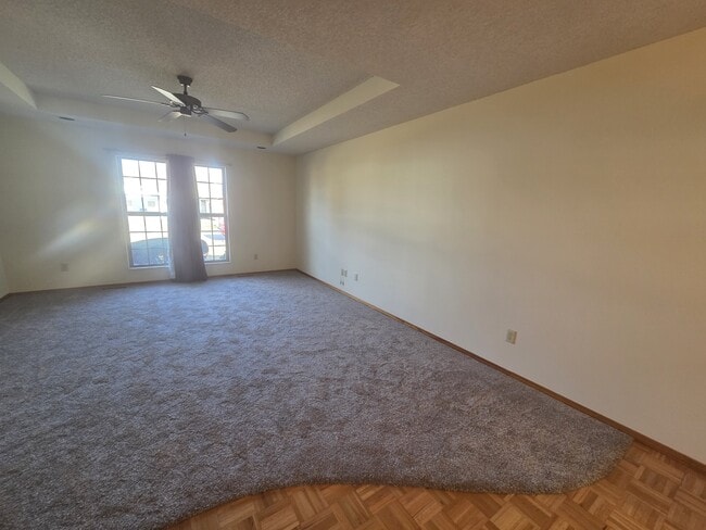 Photo - 2060 E Belmont St