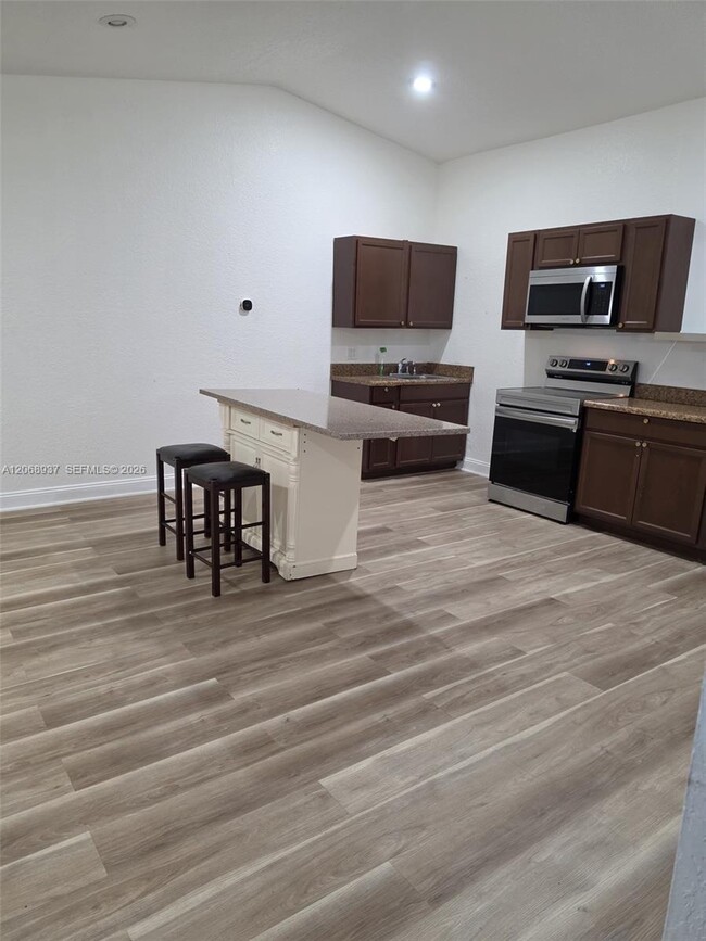 Photo - 9165 SW 18th St Unidad 1