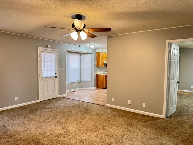 Photo - Charming 3 bd/2 ba with Basement!! Home Near Ft Campbell!