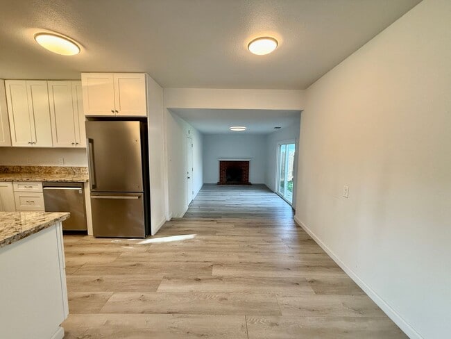 Photo - 1725 Albion Pl