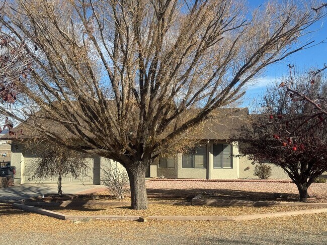 Building Photo - Horse Property on 2 Acres in Poquito Valley