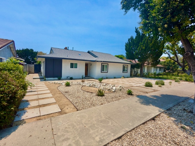 Building Photo - 19036 Plummer St