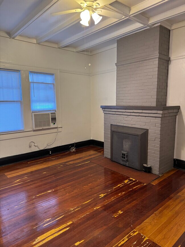 Photo - 607 E Louisiana Ave Unit 1