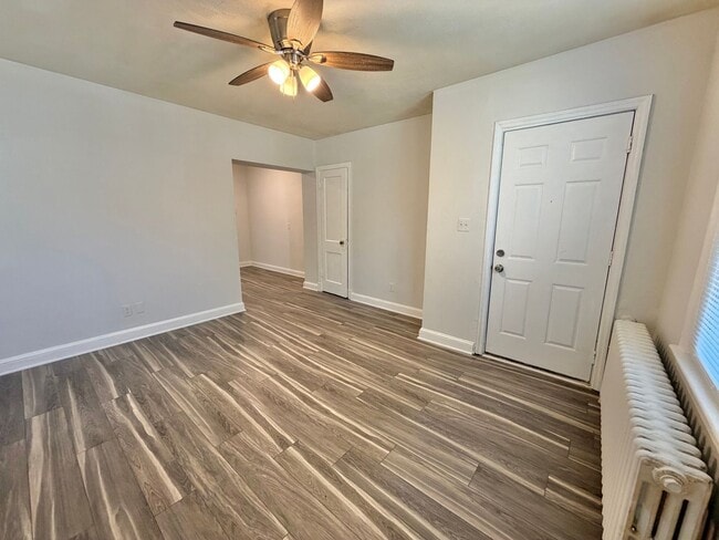 Photo - 417 Newcomb St SE Unidad # 2