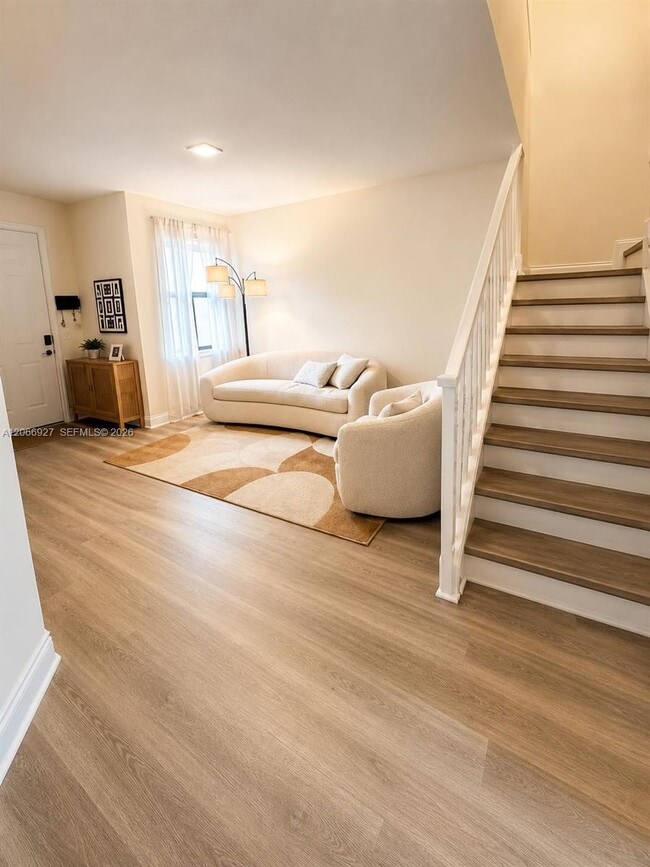 Photo - 3428 W 106th St