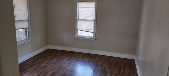 Photo - 511 Sheffield St