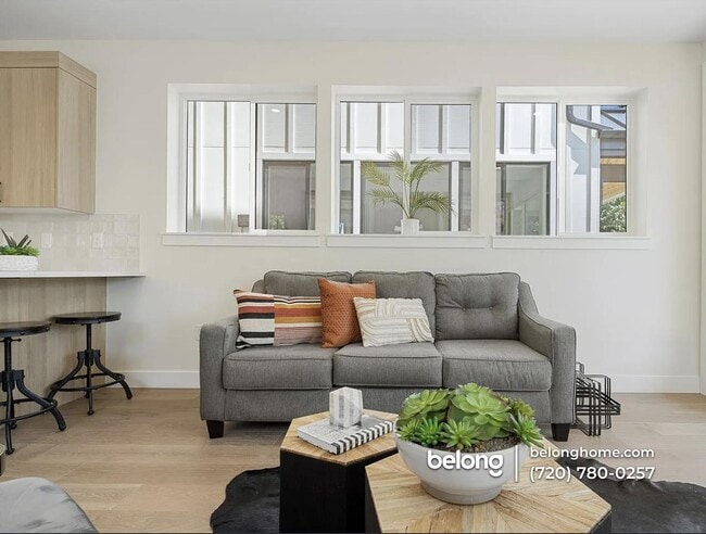 Photo - 1415 Zenobia St