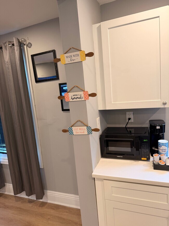 125 Fabyan Pl Unit 2