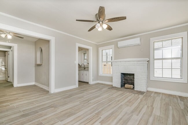 Photo - 4215 SW 11th Ave Unidad 4215 SW 11th #B