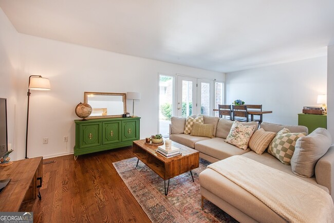 Photo - 408 Sycamore Dr Unidad D