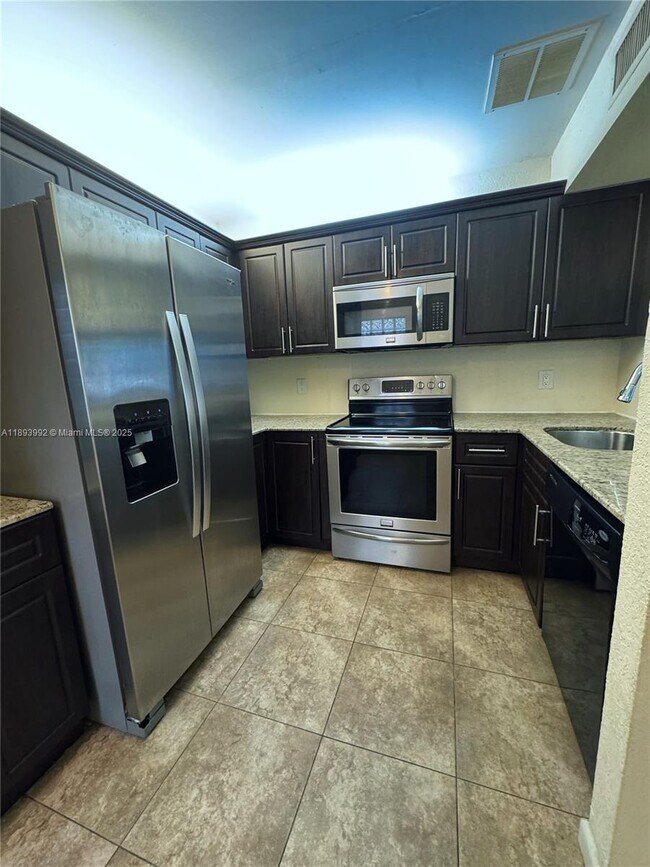 Photo - 10730 NW 14th St Unidad 160