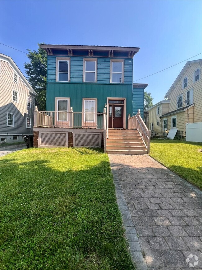 Building Photo - 9 High St Unit 1 Rental