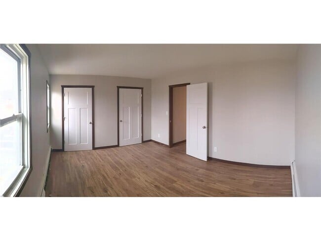 Building Photo - 1200 2nd Dr NE Rental