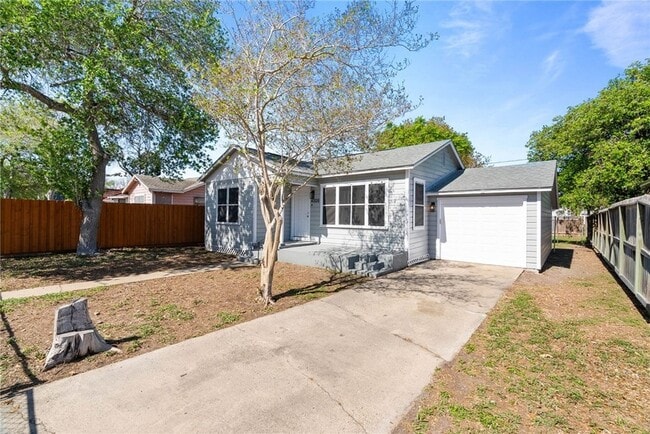 Photo - 4325 Ramsey St