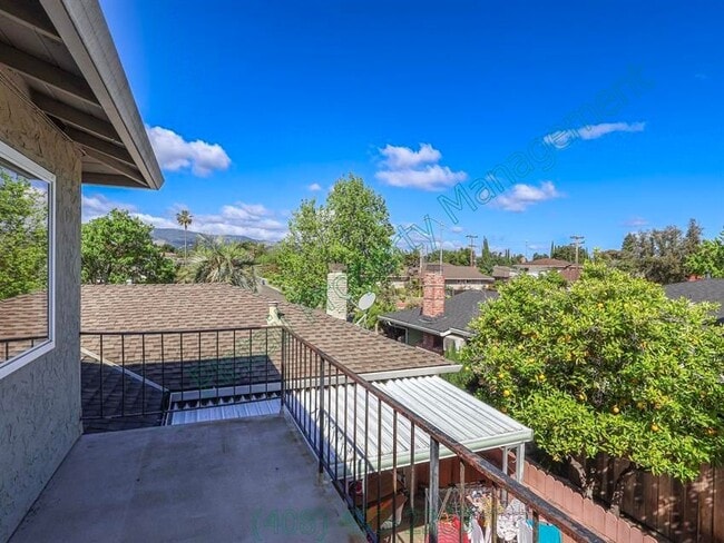 Building Photo - 978 Westlynn Way Unit 3