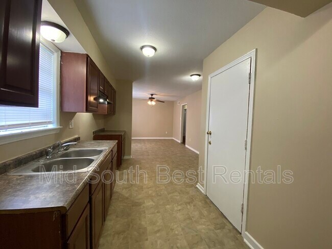 Photo - 3988 Oakshire St